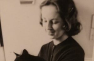 Lois young w cat